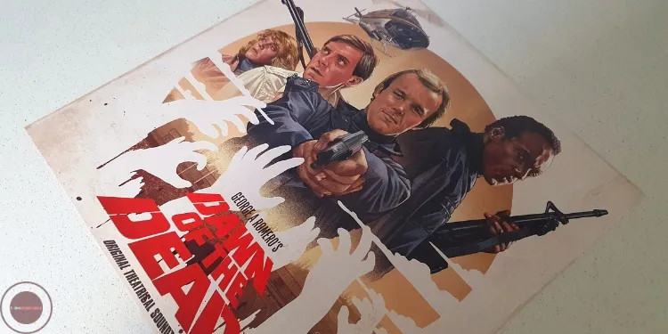 George A. Romero's Dawn Of The Dead vinyl edition encarte