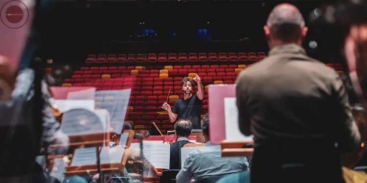 Iván Palomares dirección