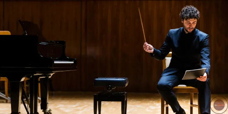 Iván Palomares ensayando