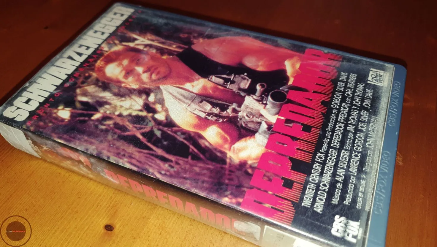 Edición española de alquiler en VHS de Predator con Arnold Schwarzenegger