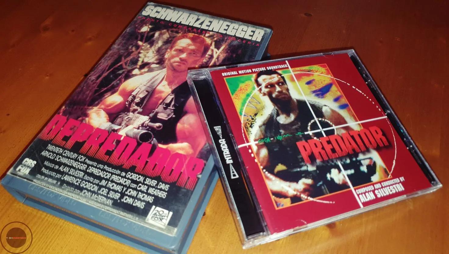 VHS de Predator junto al CD de la banda sonora de Alan Silvestri publicado por Intrada